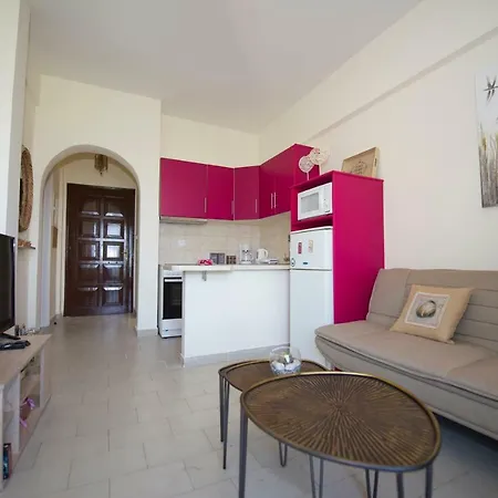 Kyparissouli Apartment *